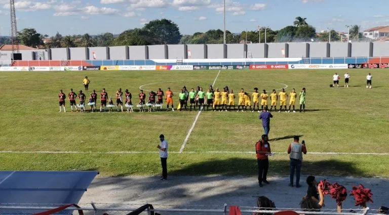 Flamengo de Guanambi e Grapiúna ficaram no 0 a 0 na estreia da Série B do Baianão