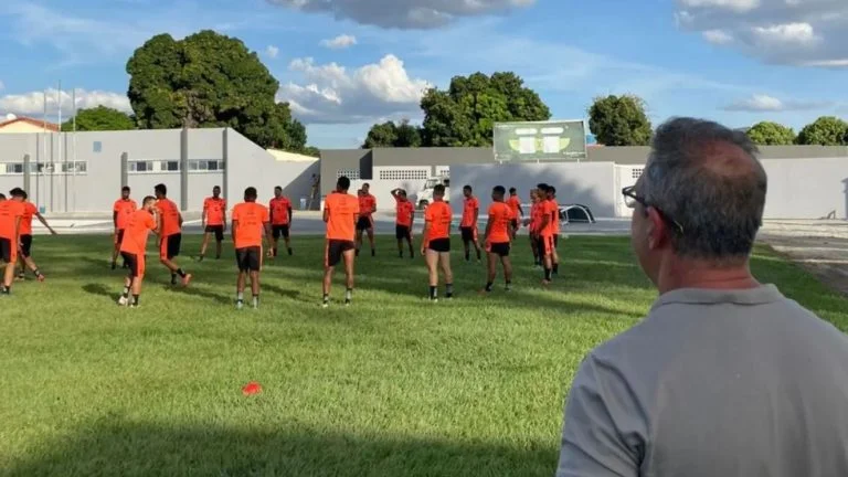 Presidente do Flamengo de Guanambi diz que elenco é qualificado para chegar à Série A do Baianão