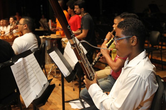 TCA oferta cursos de iniciação à múscia sinfônica