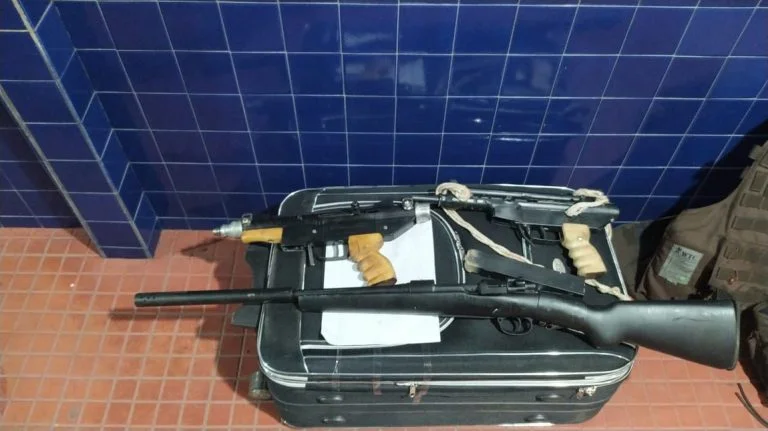 Operação conjunta da PM e da PRF apreende drogas e armas na Bahia
