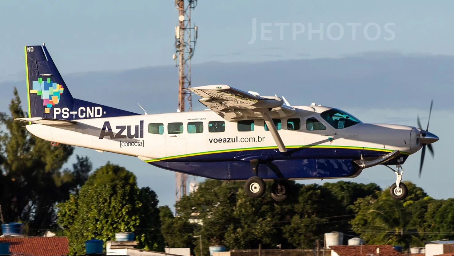 Azul faz primeiro voo de Guanambi para Montes Claros