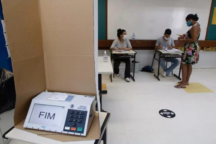 Municípios baianos com mais de 100 mil eleitores preparam votação em trânsito