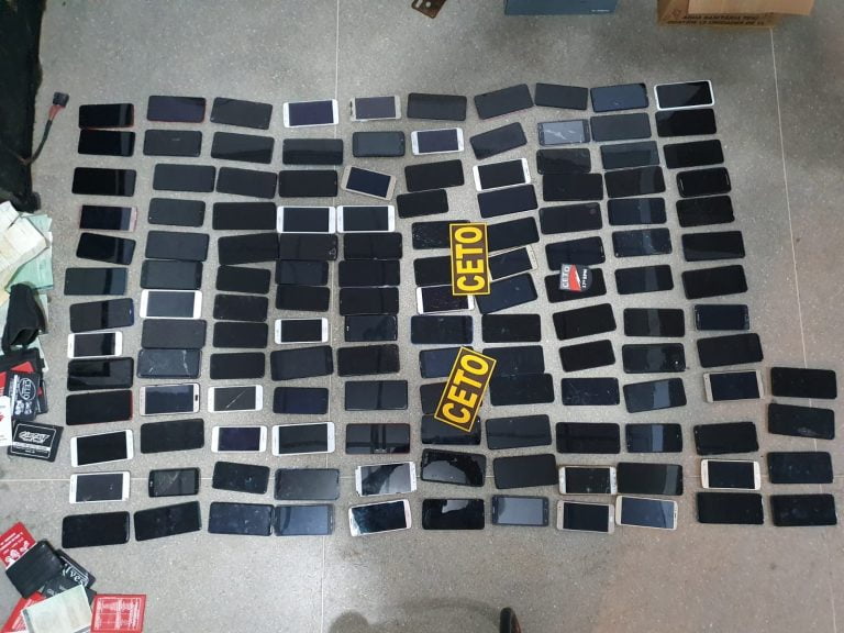 PM apreende 133 celulares em abordagem em Guanambi