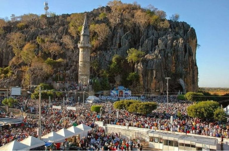 Romaria do Bom Jesus terá shows padre Alessandro Campos e Igor Kannário