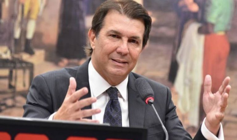 Arthur Maia foi reeleito deputado federal com 108.672 votos