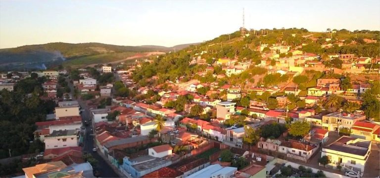 Prefeitura de Urandi divulga atrações do aniversário da cidade
