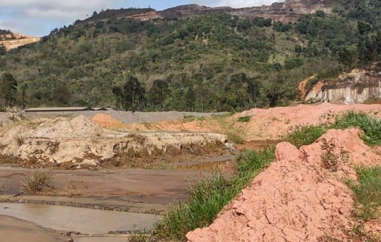 Barragem mineração de Grafite Maiquinique