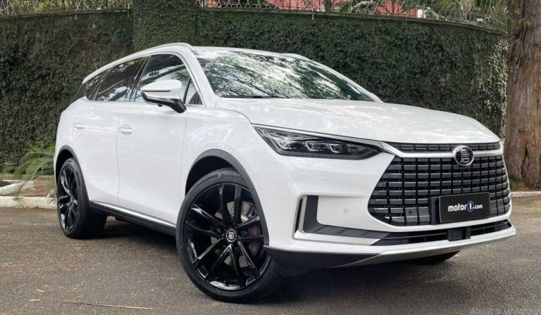 Empresa chinesa vai instalar três fábricas de automóveis elétricos na Bahia, diz governador