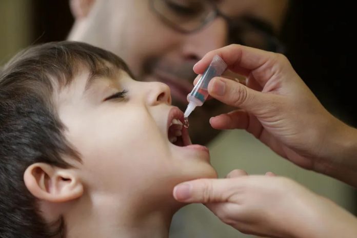 Com meta de vacinação contra Polio muito abaixo da meta, Ministro faz apelo aos pais
