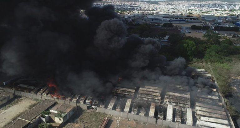 Incêndio garagem novo horizonte vitória da conquista
