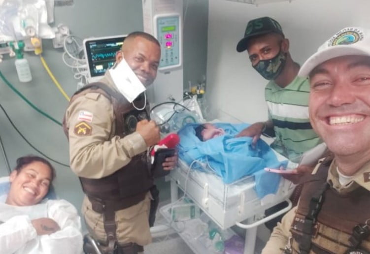 Policiais realizaram parto