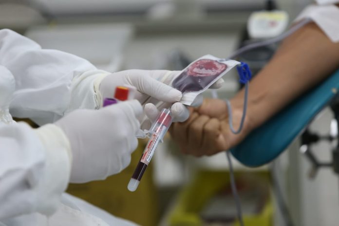 Com estoque crítico de sangue, Hemoba fará horário espacial no feriadão em Salvador