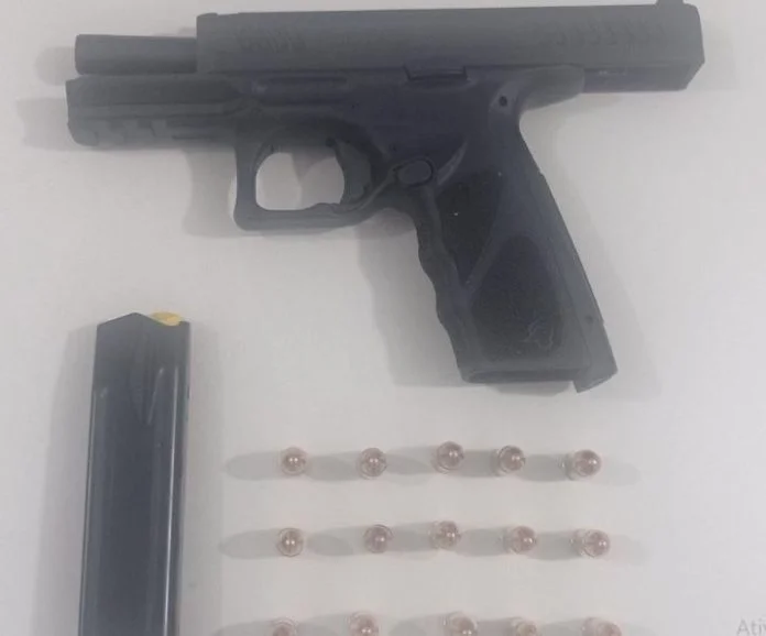 Pistola Tauros