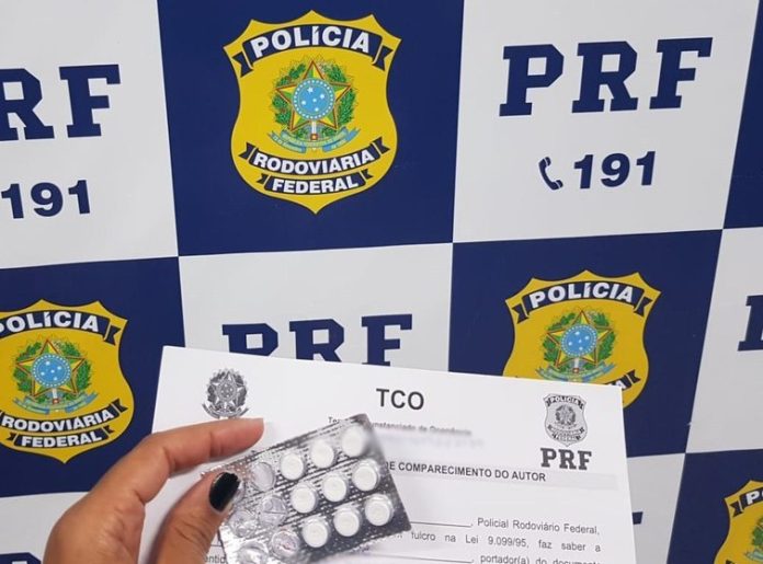 PRF flagrou caminhoneiros com comprimidos de rebite em Jequié