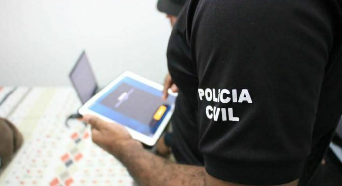 Médico foi preso em Salvador com imagens de pornografia infantil