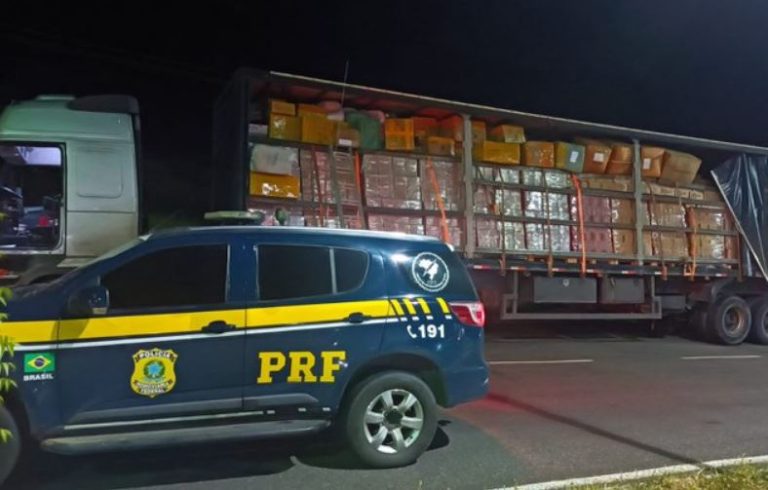 Caminhão foi apreendido transportando produtos importados sem nota fiscal em Jequié
