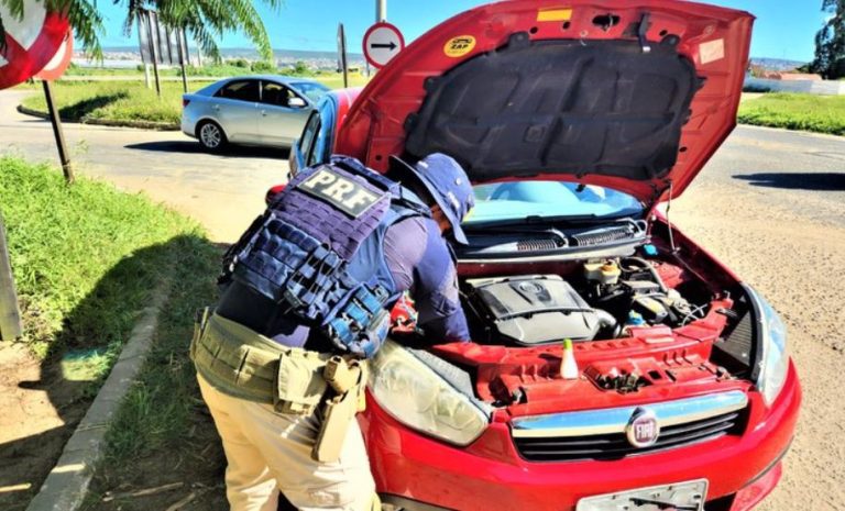Carro clonado Vitória da Conquista PRF