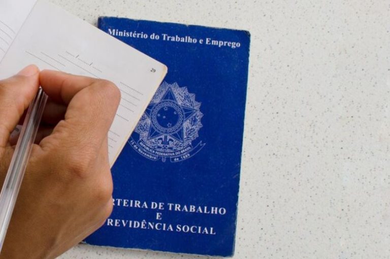 Vaga de emprego carteira assinada