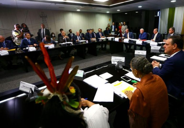 Mistura de biodiesel ao diesel passa a ser de 12% a partir de abril