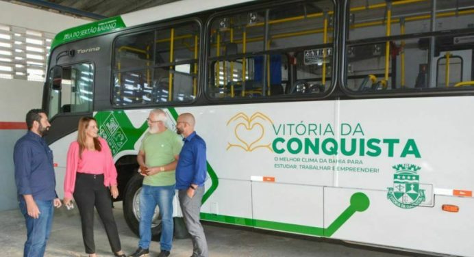 Prefeita de Vitória da Conquista aprovou nova identidade visual para ônibus e táxis