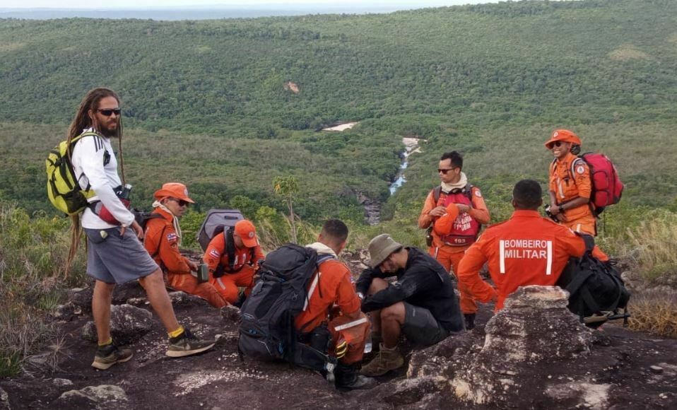 Bombeiros resgataram turistas israelenses perdidos na trilha da fumaça em Itaberaba
