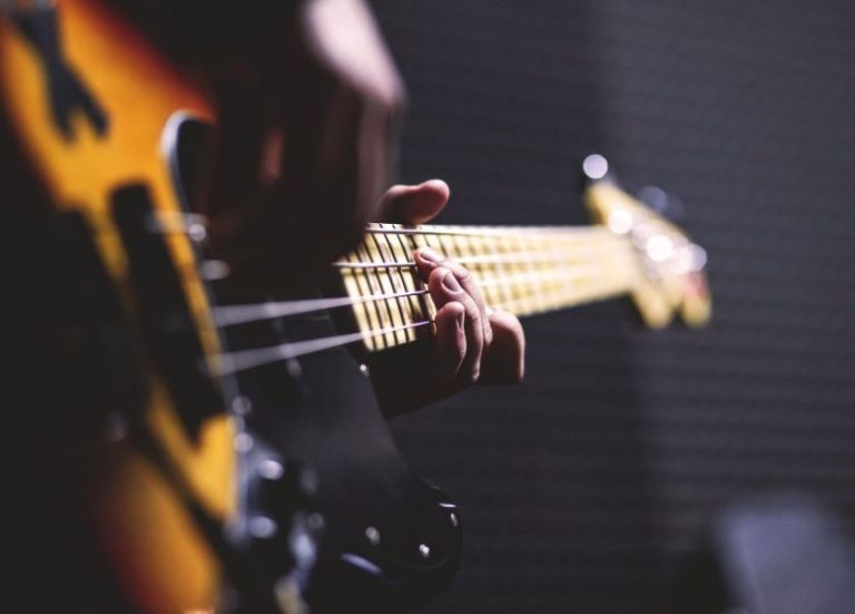Uesb divulga cartilha sobre direitos trabalhistas de músicos