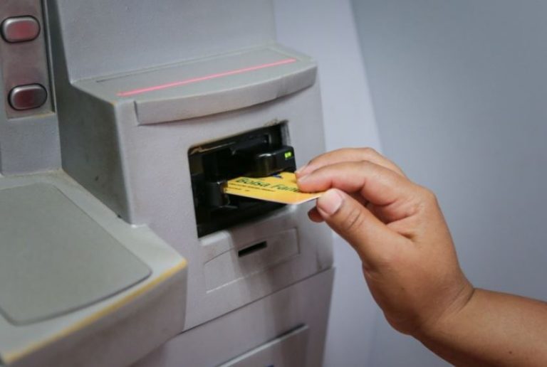 Caixa paga novo Bolsa Família a beneficiários com NIS de final 7