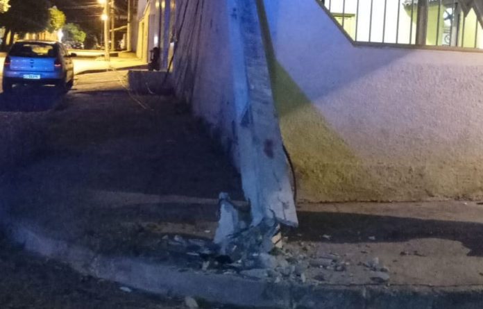 poste arrancado bairro brasília guananambi
