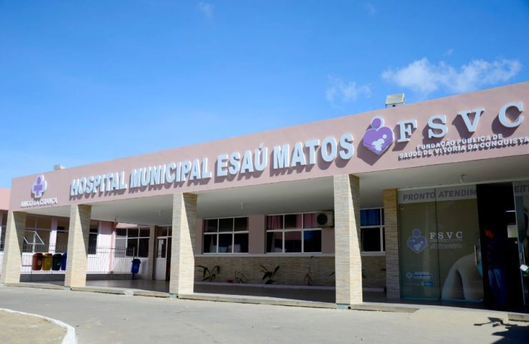 Devido à superlotação, Hospital Esaú Matos está atendendo apenas pacientes de emergência ou urgência
