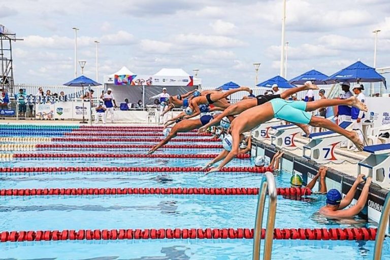 Inscrições abertas para aulas gratuitas de natação e hidroginástica na Arena Aquática em Salvador