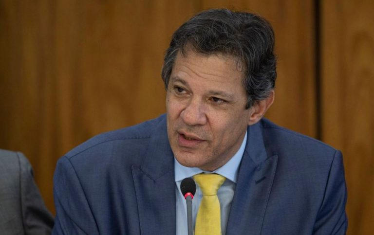 Isenção para encomendas de até US$ 50 entre pessoas físicas é mantida