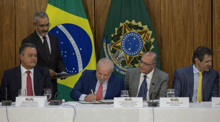 Presidente finaliza lista de obras prioritárias dos estados
