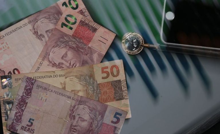 Receita libera novo lote residual de restituição do Imposto de Renda