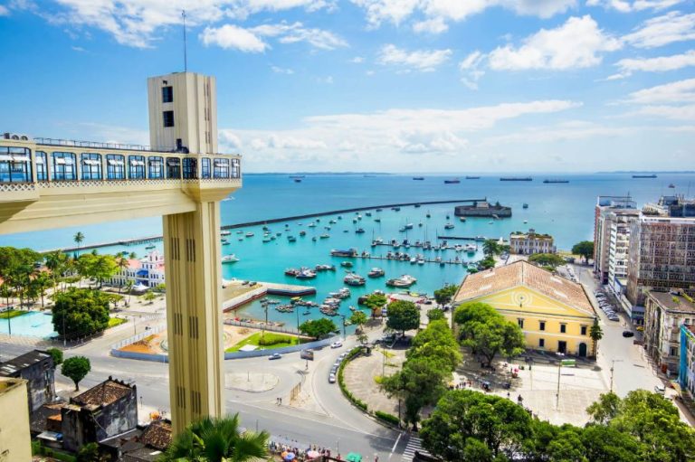 Turismo de negócios cresce 50% em Salvador