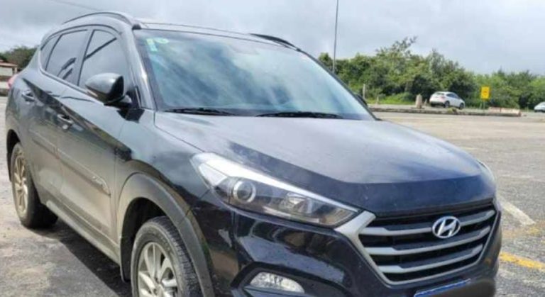 carro com 95 multas