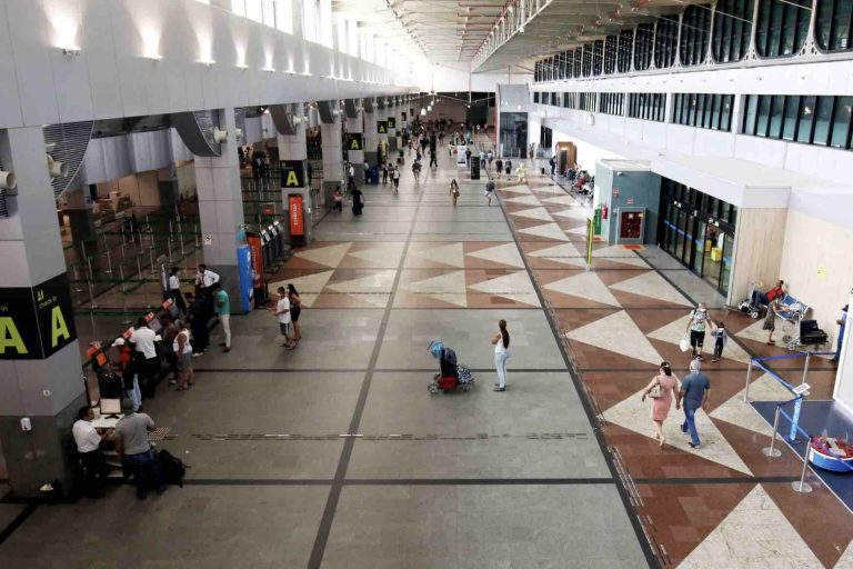 Aviação aeroporto passageiros Bahia