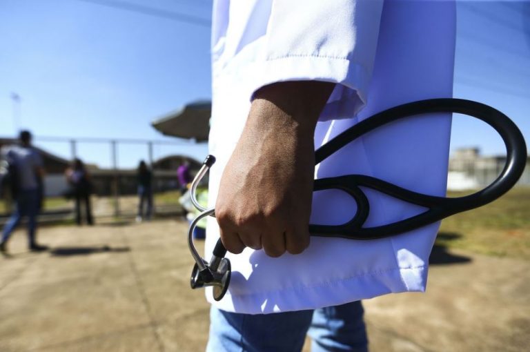 Mais Médicos lança edital com quase 6 mil vagas