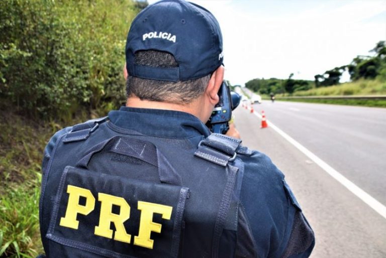 PRF flagrou mais de 1.600 veículos acima da velocidade neste feriado na Bahia
