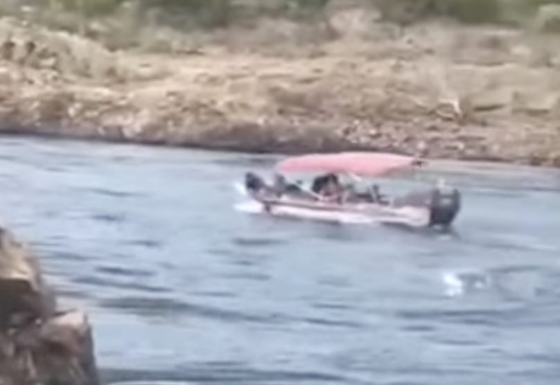 Vídeo mostra homem sendo salvo de afogamento no rio São Francisco