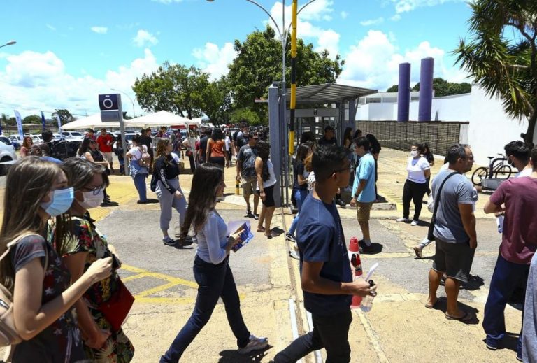 Inscrições para o Enem 2023 terminam nesta sexta-feira