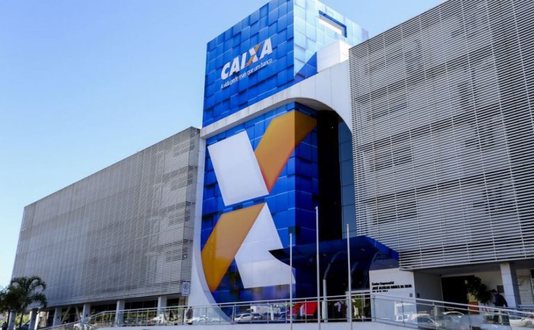 Caixa libera abono salarial para nascidos em novembro e dezembro