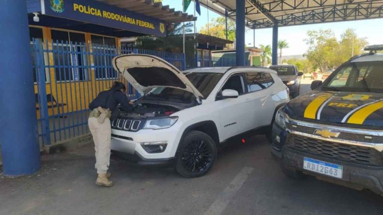 Carro clonado Barreiras