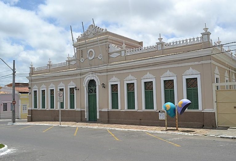 Vitória da Conquista prorroga inscrição do concurso de professores e pedagogos até segunda-feira