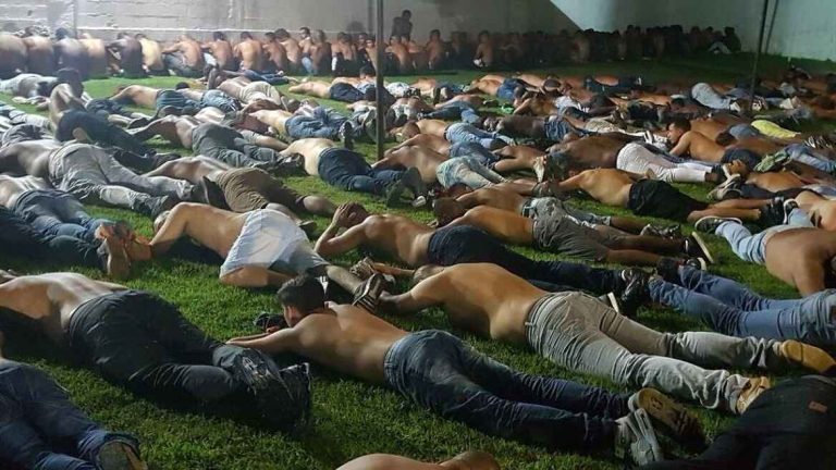 População negra encarcerada atinge maior patamar da série histórica no país