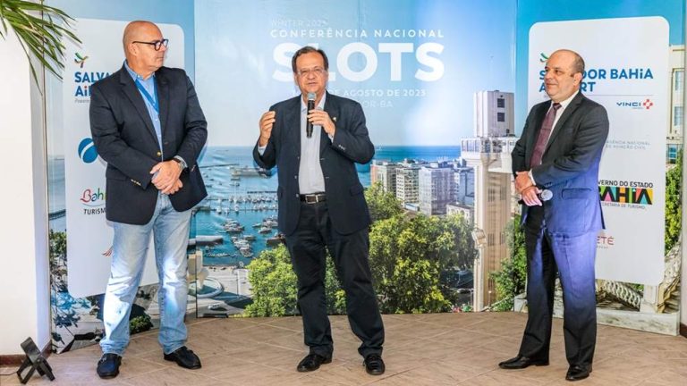 Profissionais do setor aéreo discutem em Salvador voos para alta temporada