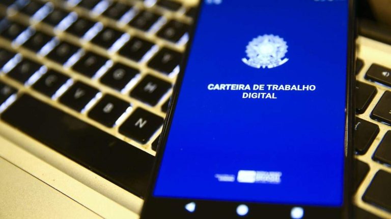 Brasil gerou 142.702 novos empregos formais em julho