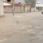 Sem manutenção, ruas não pavimentadas ficam intransitáveis após primeira chuva em Guanambi