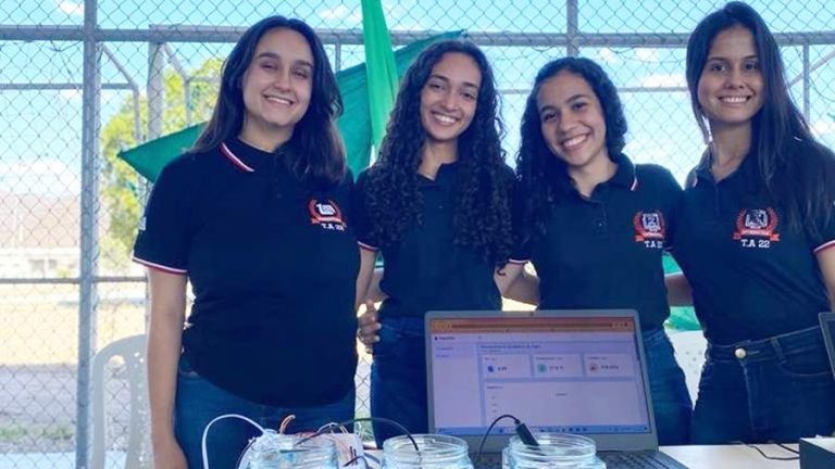 Estudantes baianas criaram sistema para monitorar qualidade de água de bebedouros