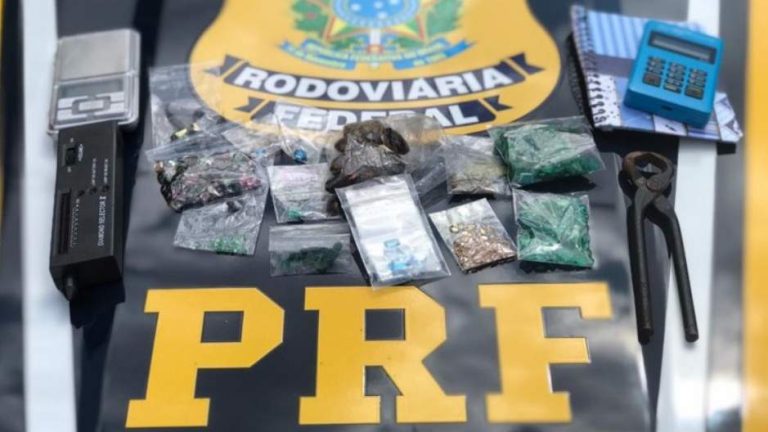 PRF apreendeu pedras preciosas na BR-116 em Jequié