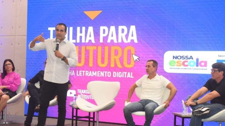 Prefeitura de Salvador vai adquirir 50 mil tabletes e 1,2 mil chromebooks para alunos da rede municipal